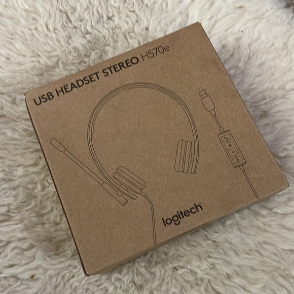 Logitech USB Headset Stereo H570e - Picture 2 of 2